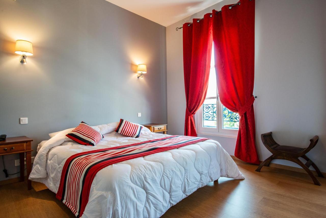 Logis Hotel De La Tour Libourne Exterior photo