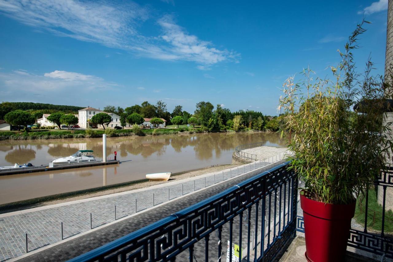 Logis Hotel De La Tour Libourne Exterior photo